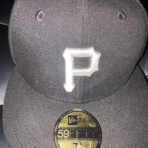 New Era Black Pittsburgh Pirates Fitted Hat with White 'P' Logo